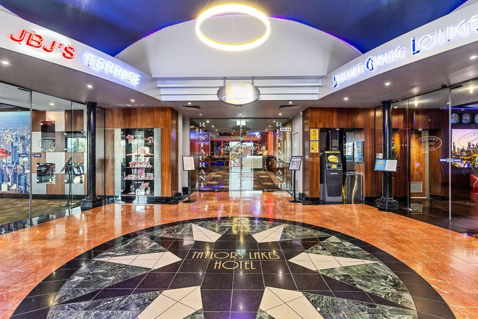 Quality Hotel Taylors Lakes Экстерьер фото