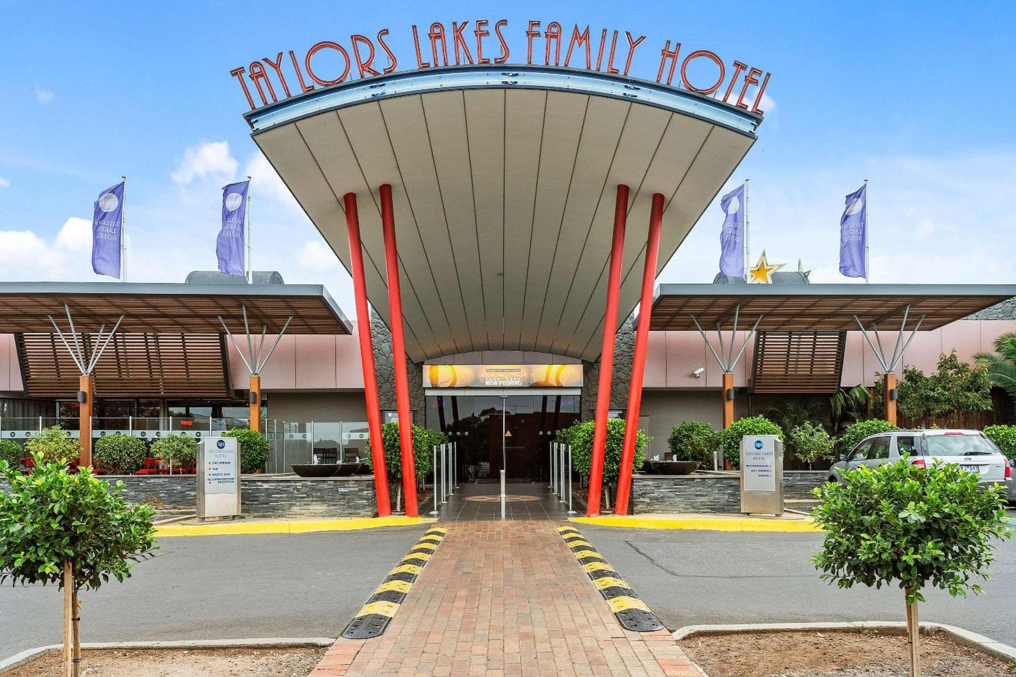 Quality Hotel Taylors Lakes Экстерьер фото