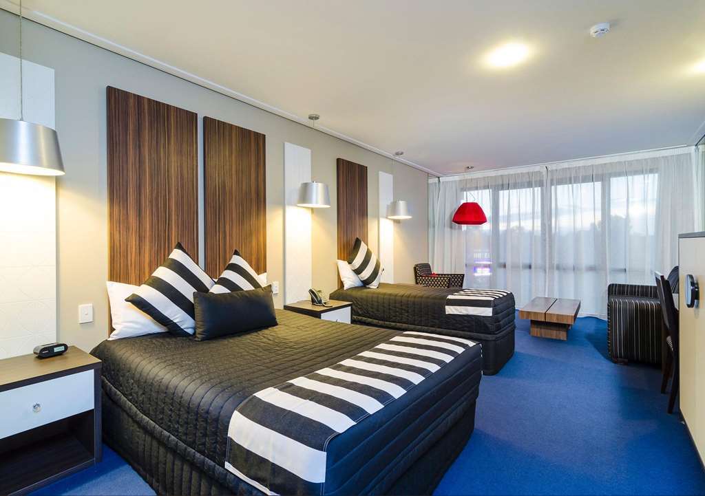 Quality Hotel Taylors Lakes Номер фото