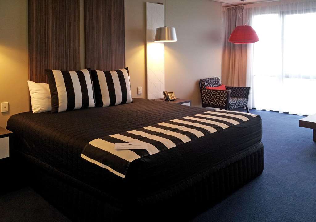 Quality Hotel Taylors Lakes Номер фото